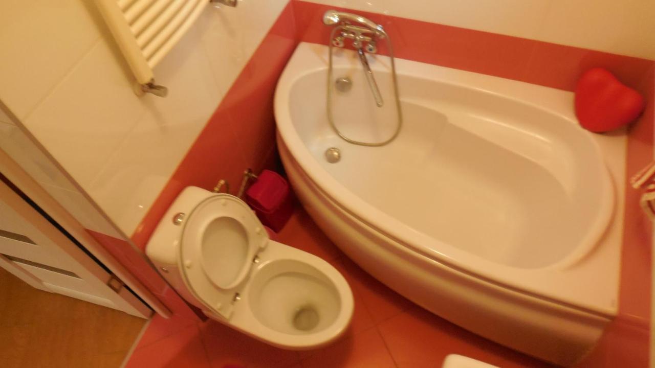 2 Room Apartment Near Opera House Львов Экстерьер фото